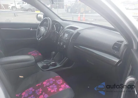 2011 Kia Sorento Lx V6 from USA, damaged, VIN 5XYKT4A21BG072376